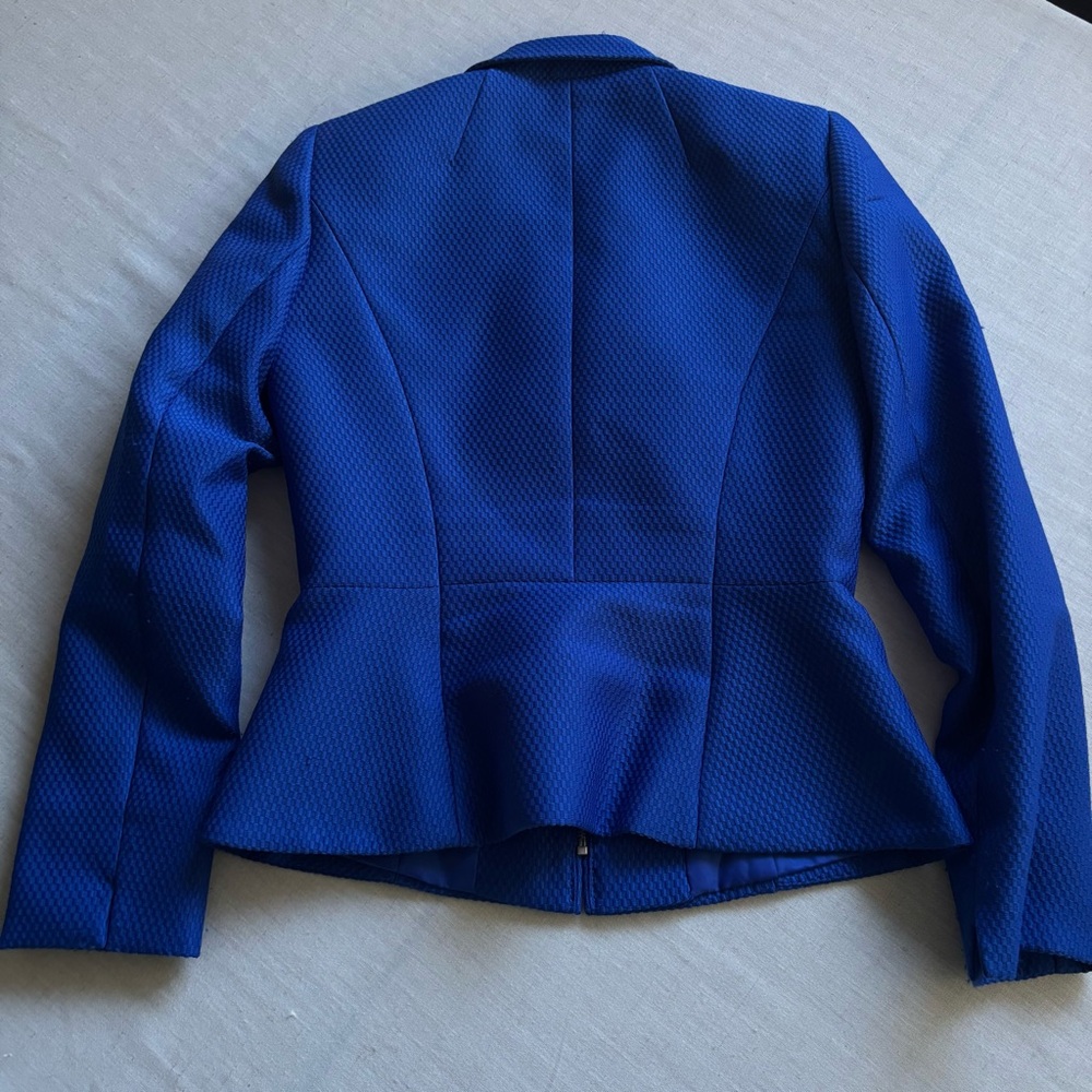 Tahari Royal Blue Blazer Skirt Suit Set Women’s Size 4 Career Office Chic - Picture 4 of 15